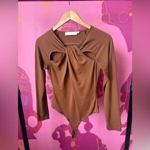 Astr Brown Long-Sleeve Twist Front Cutout Bodysuit